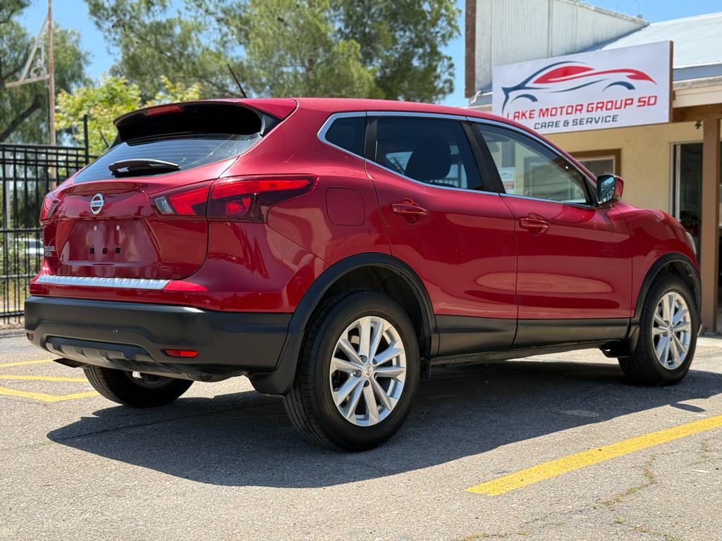 2017 Nissan Rogue Sport — photo 10
