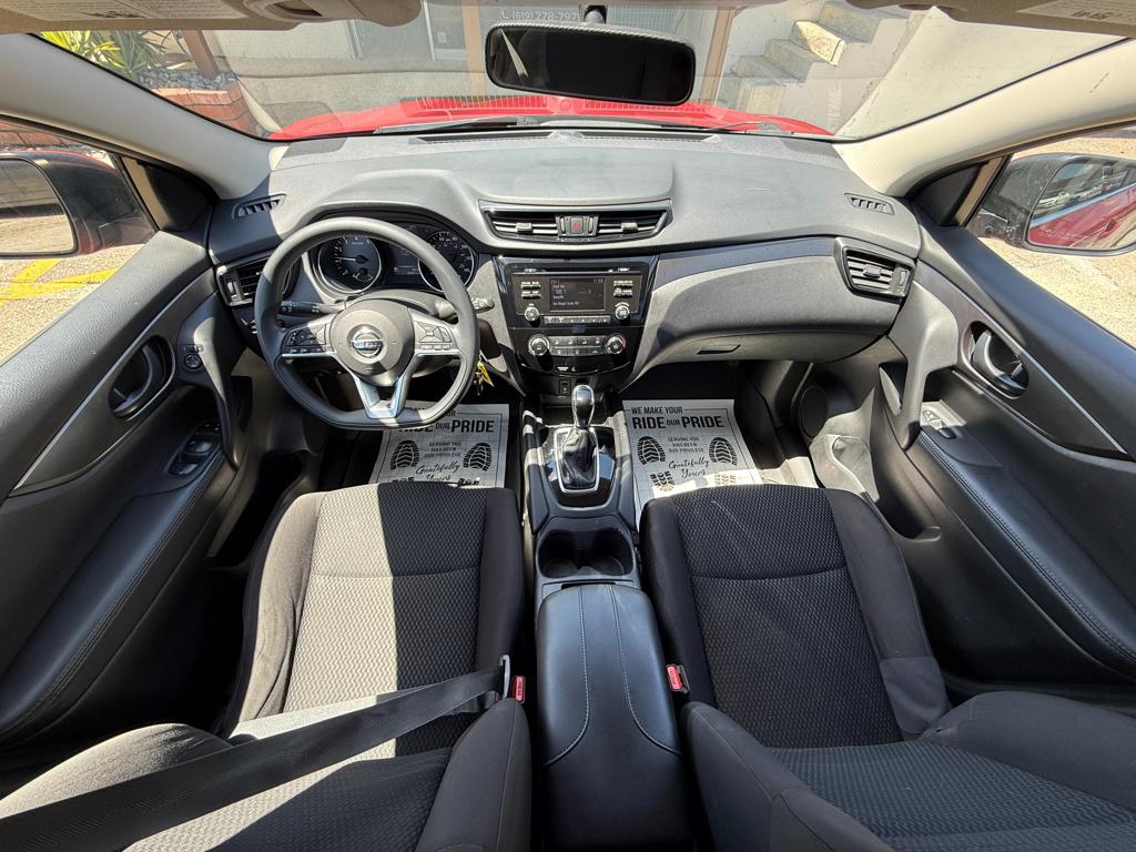 2017 Nissan Rogue Sport — photo 22