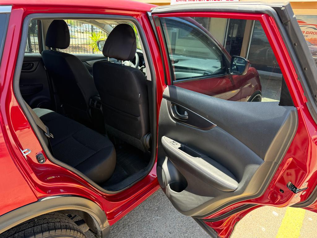 2017 Nissan Rogue Sport — photo 27