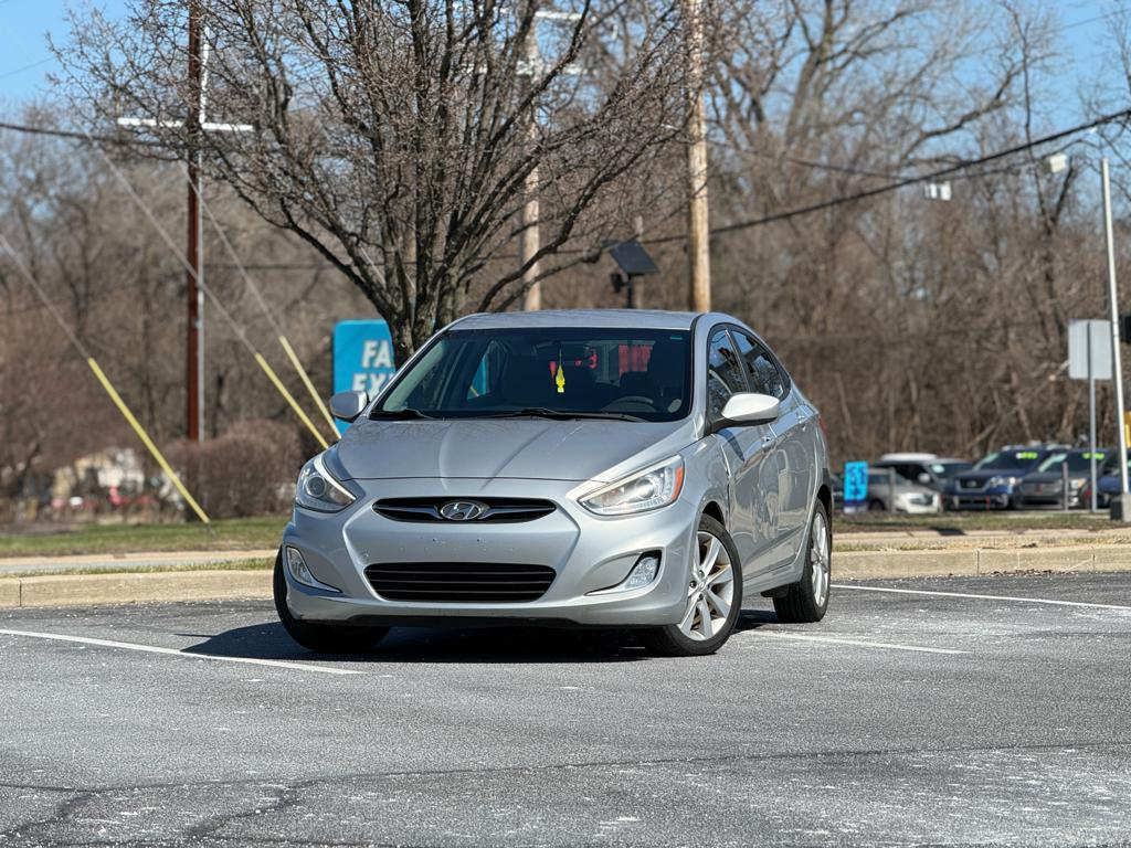 2014 Hyundai Accent — photo 9
