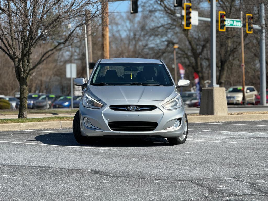 2014 Hyundai Accent — photo 17