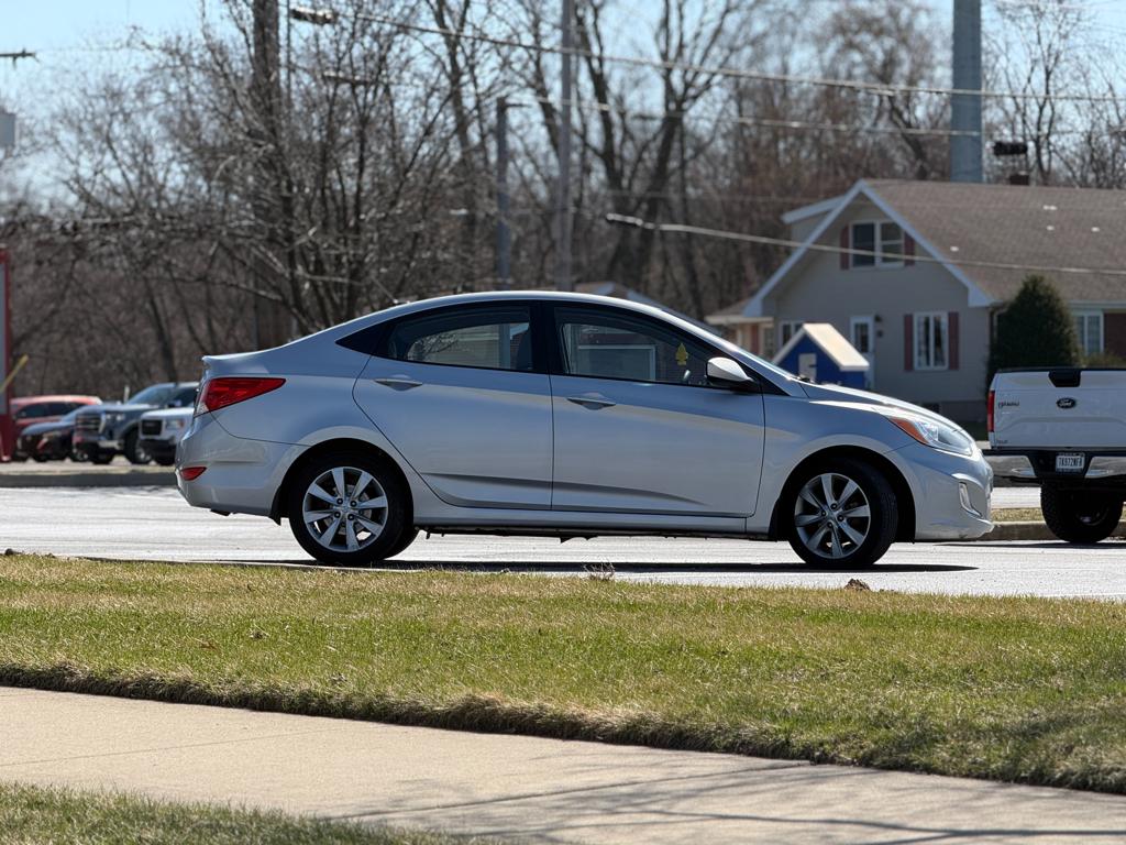 2014 Hyundai Accent — photo 18