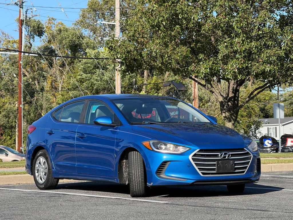 2017 Hyundai Elantra — photo 1
