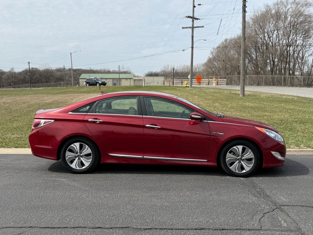 2013 Hyundai Sonata — photo 12