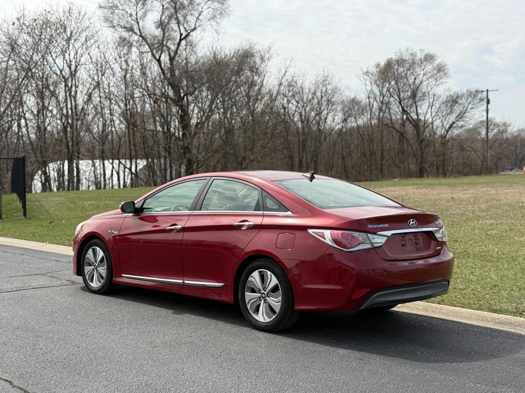 2013 Hyundai Sonata — photo 16