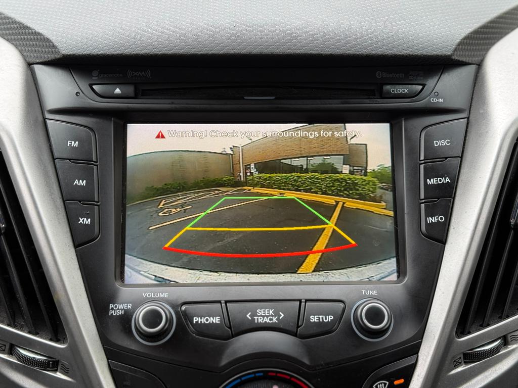 2015 Hyundai Veloster — photo 24