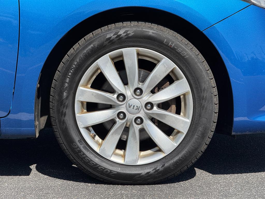 2014 Kia Forte — photo 29