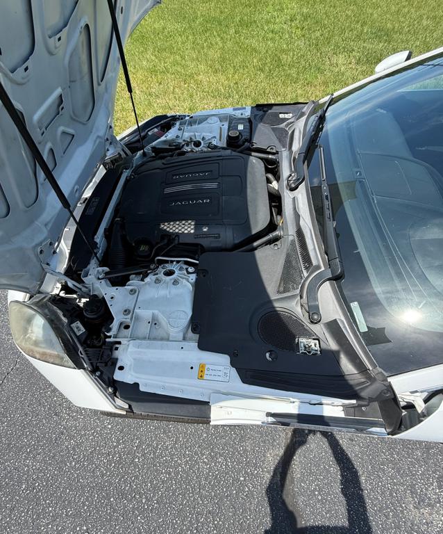 2015 Jaguar F-Type — photo 4
