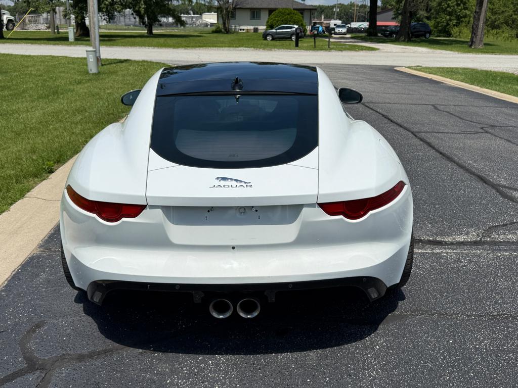 2015 Jaguar F-Type — photo 17