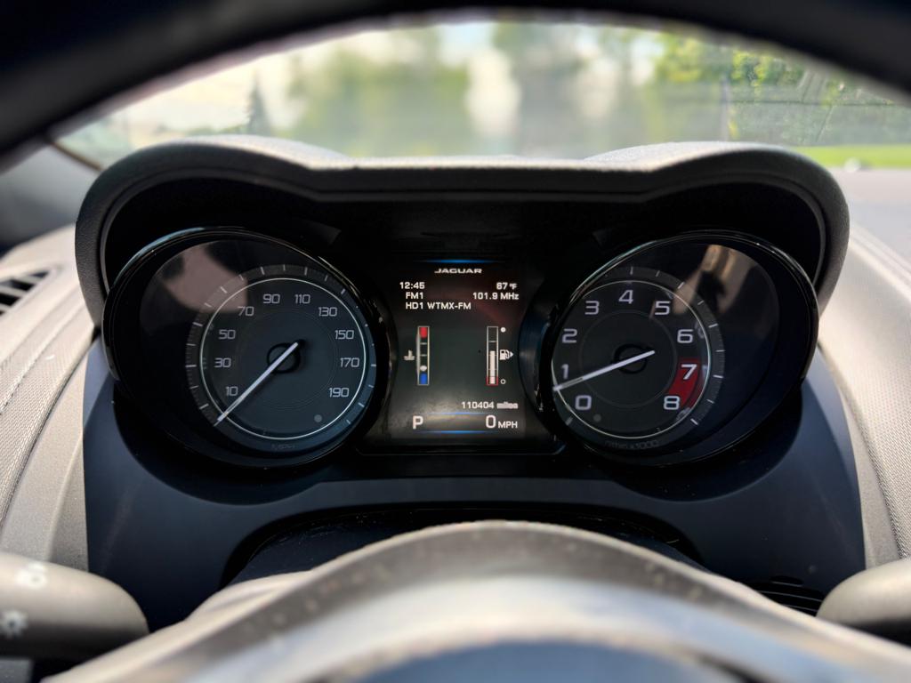 2015 Jaguar F-Type — photo 21