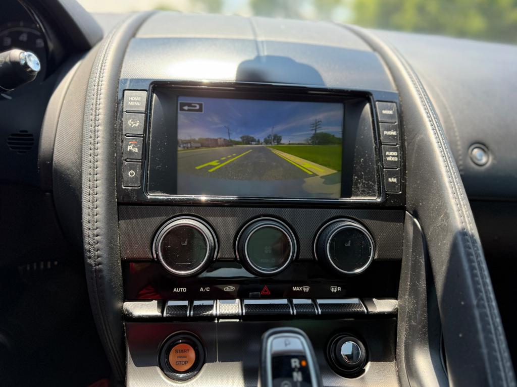 2015 Jaguar F-Type — photo 24