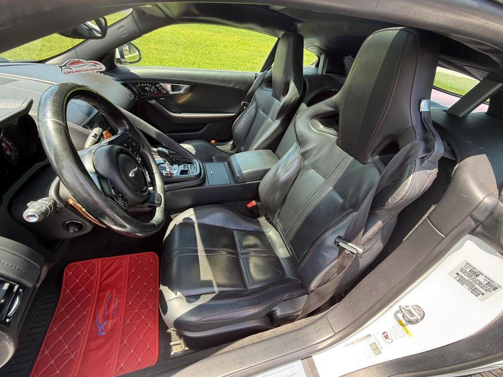 2015 Jaguar F-Type — photo 30