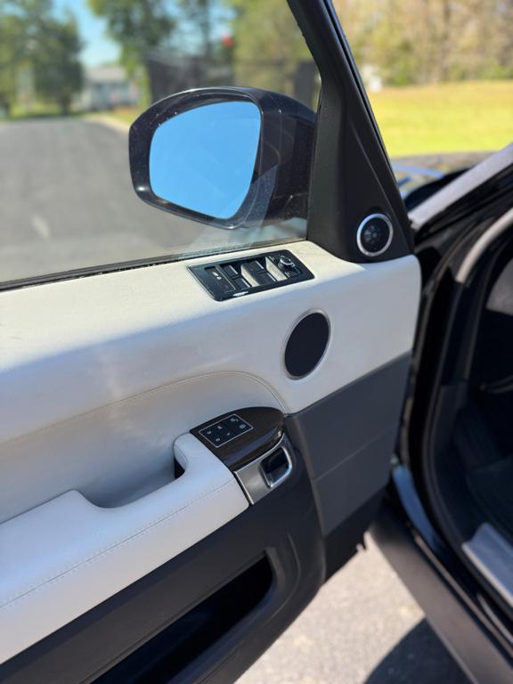 2016 Land Rover Range Rover — photo 28