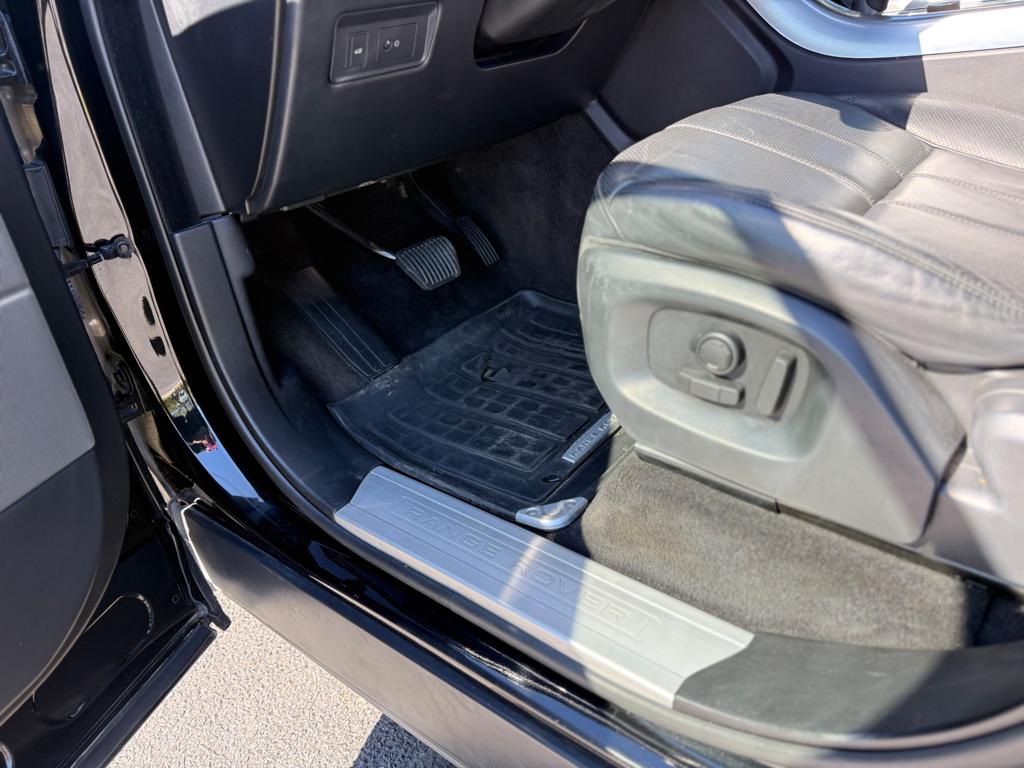 2016 Land Rover Range Rover — photo 30