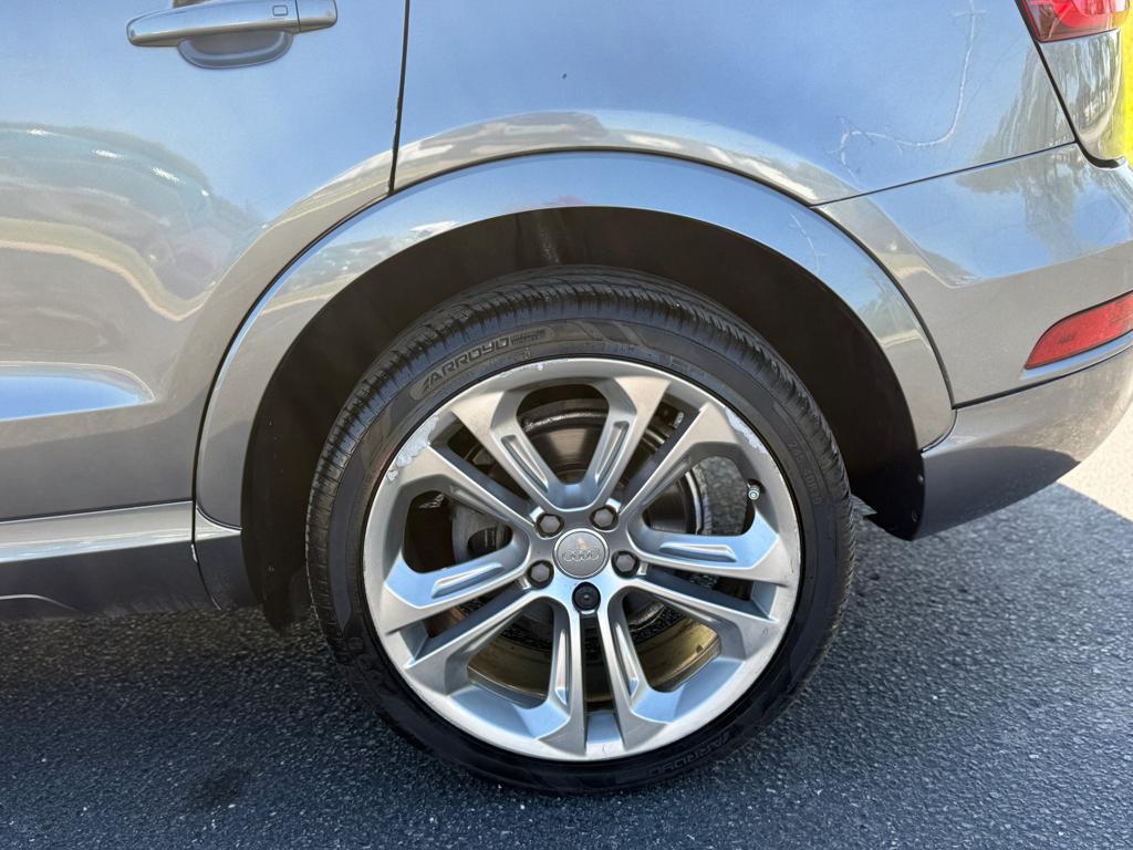 2015 Audi Q3 — photo 8