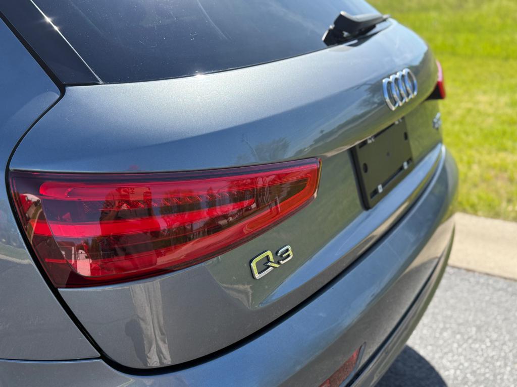 2015 Audi Q3 — photo 9