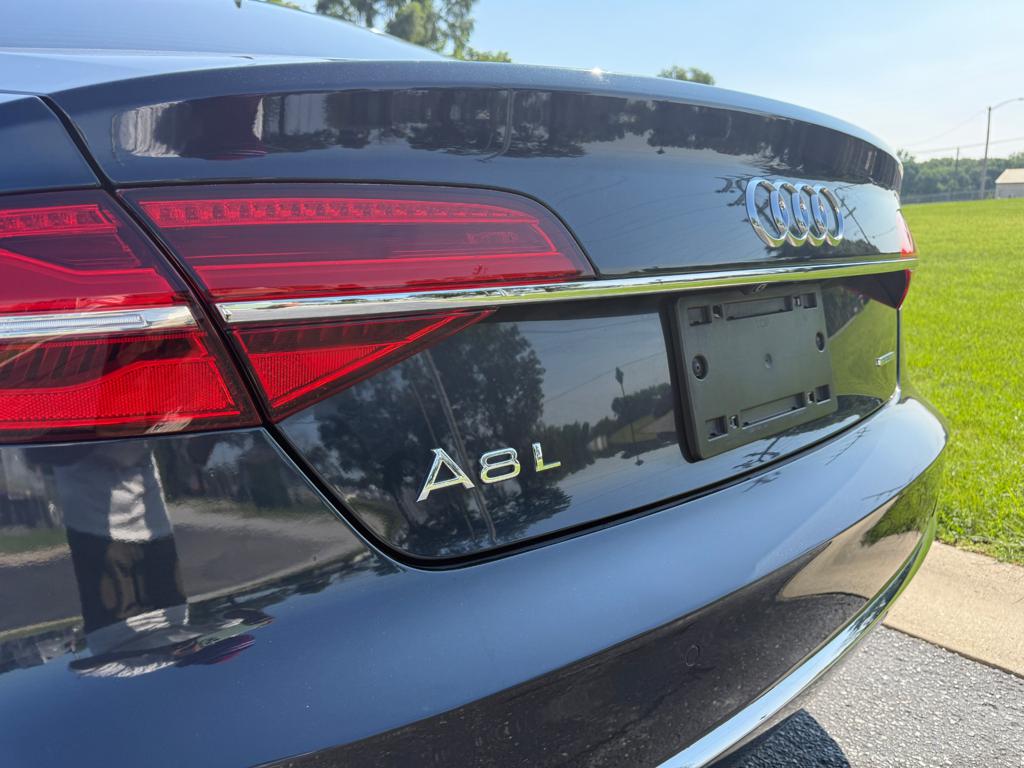 2016 Audi A8 — photo 9