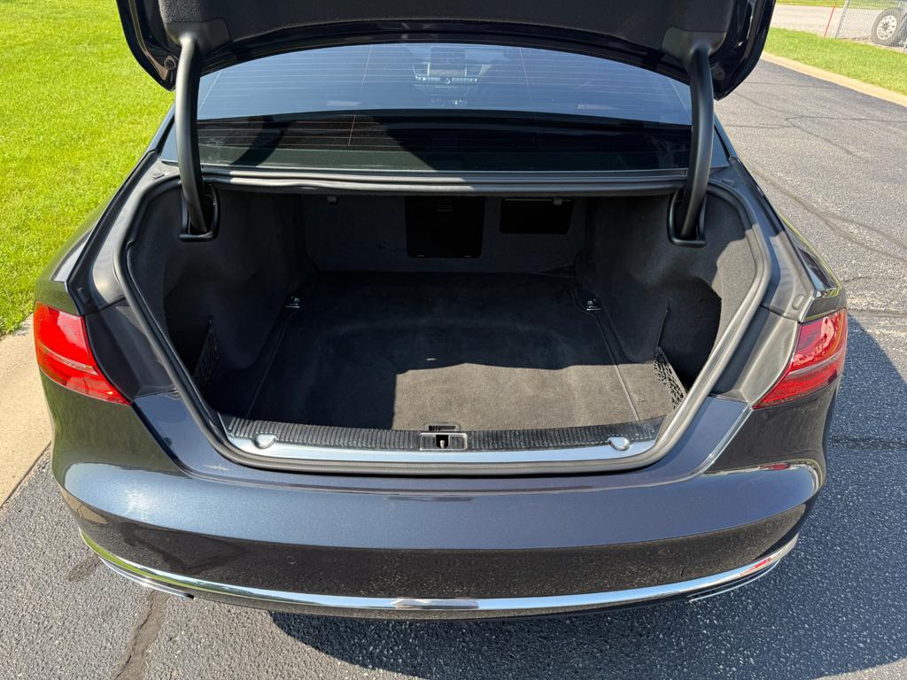 2016 Audi A8 — photo 13
