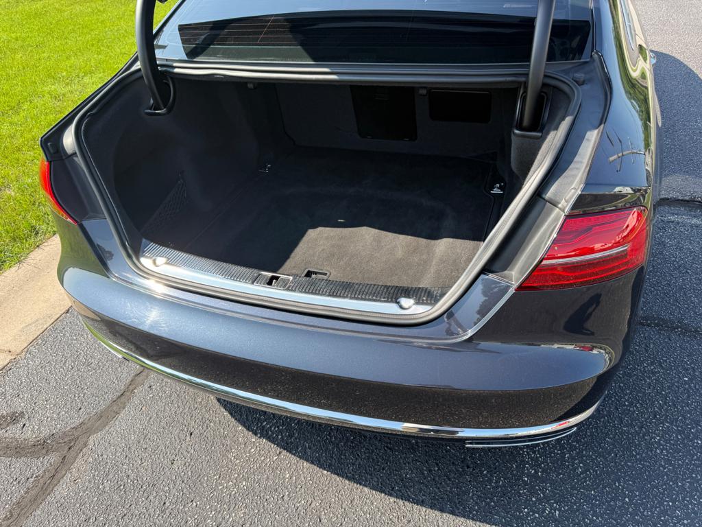 2016 Audi A8 — photo 16