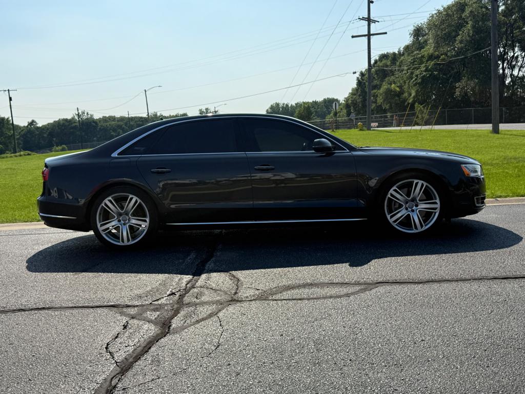 2016 Audi A8 — photo 21