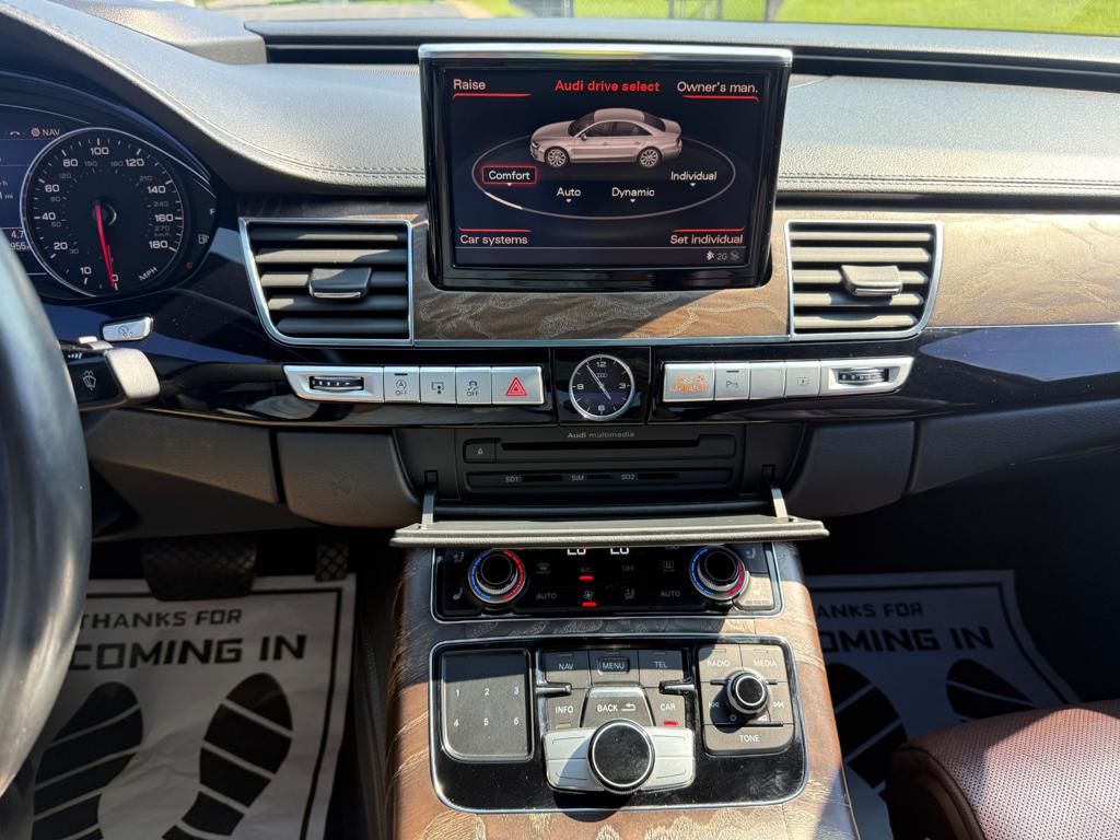 2016 Audi A8 — photo 24