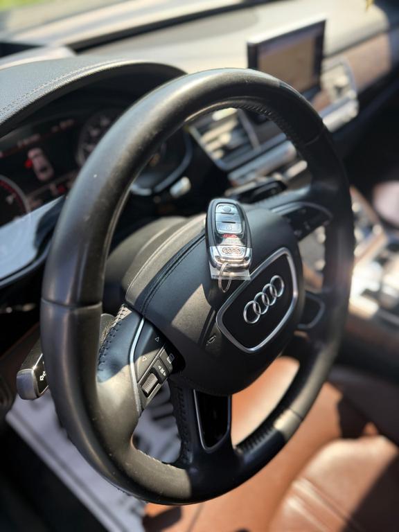 2016 Audi A8 — photo 27