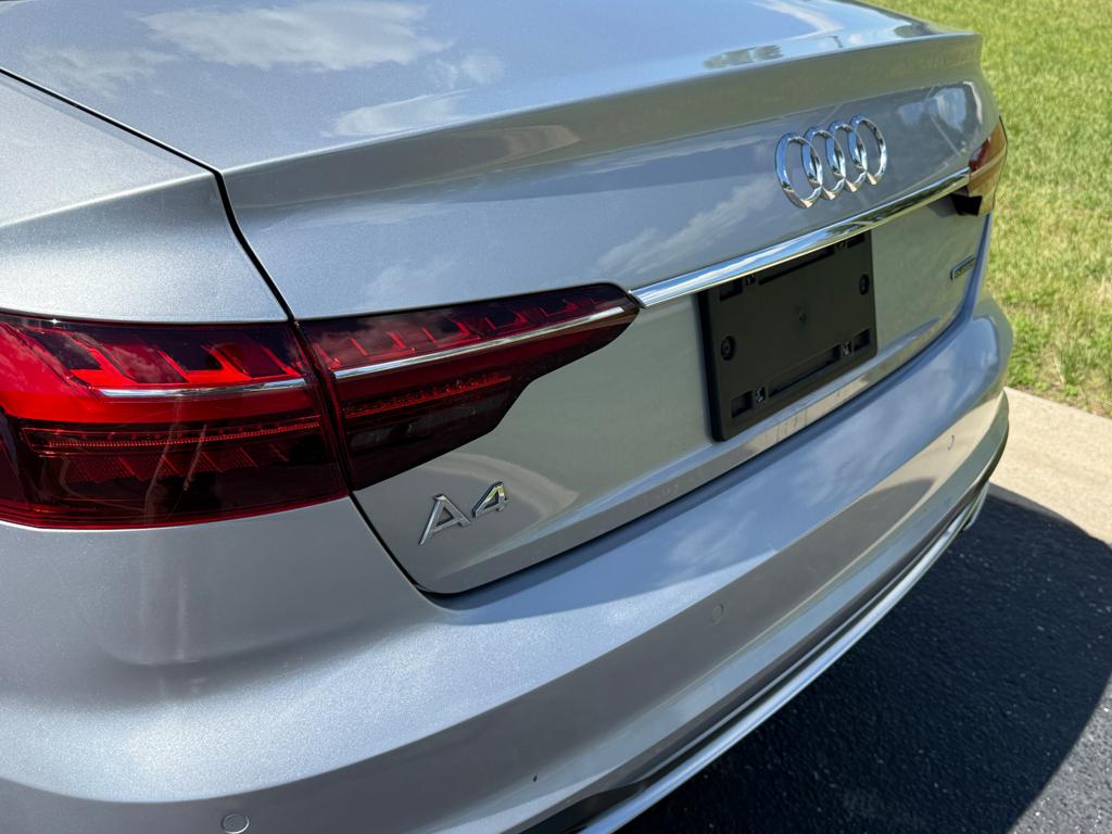 2022 Audi A4 — photo 11