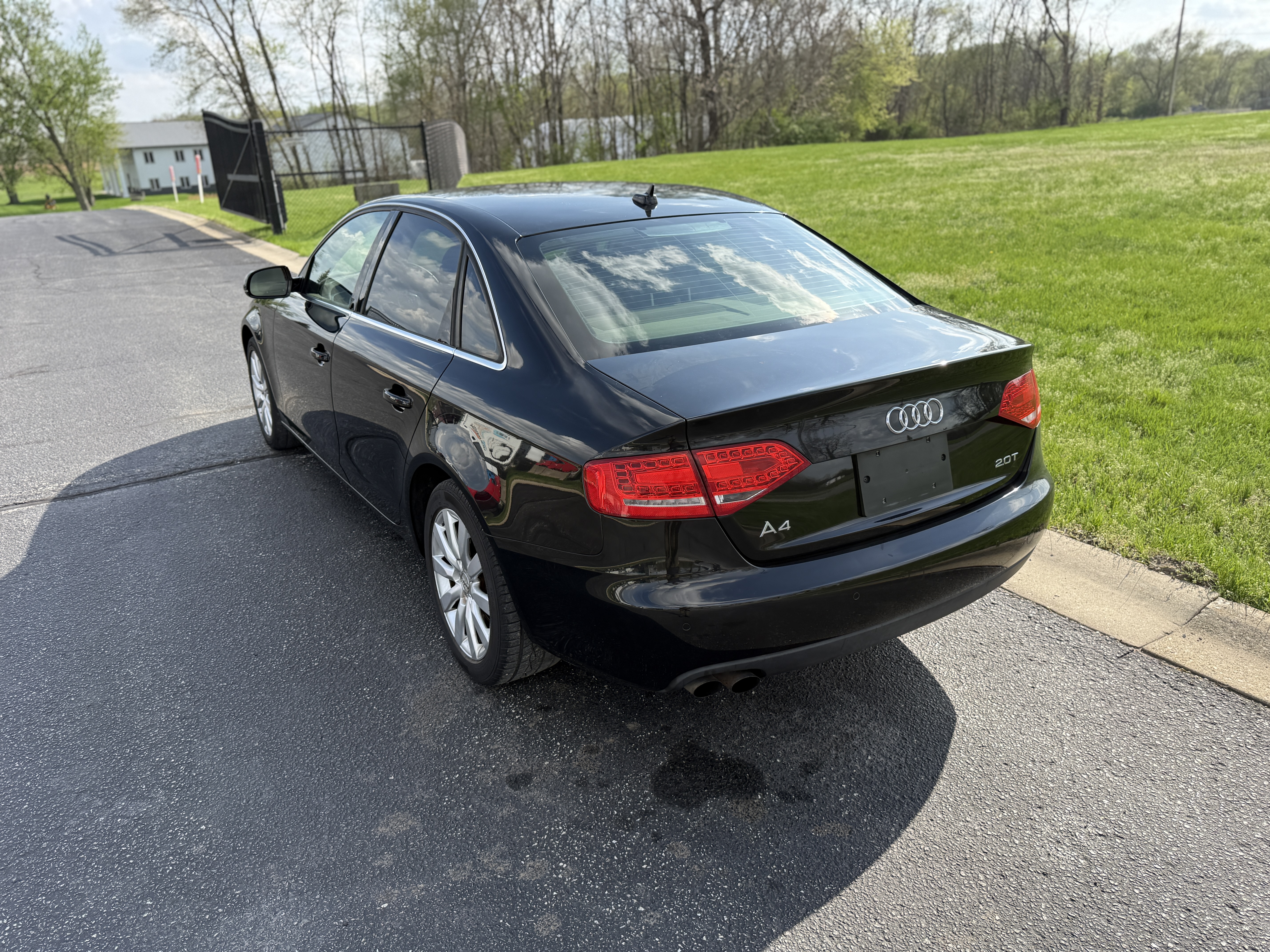 2010 Audi A4 — photo 11