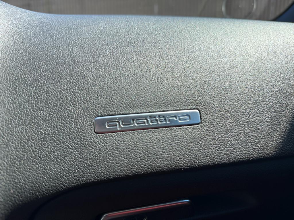 2010 Audi S5 — photo 18