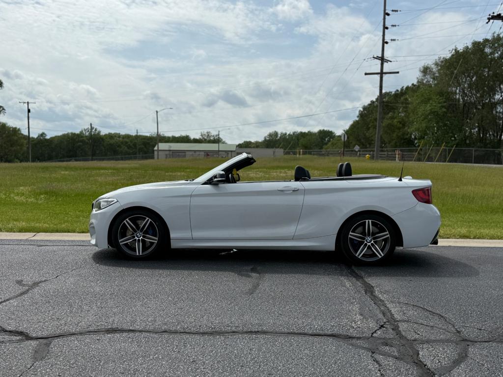 2015 BMW M235 2-Series — photo 15