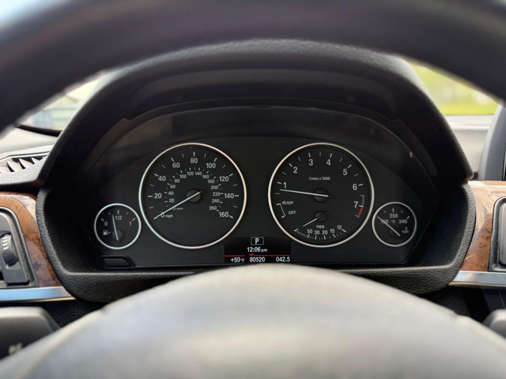 2015 BMW 320 — photo 16