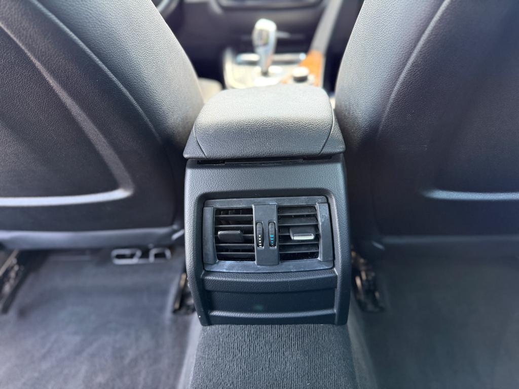 2015 BMW 320 — photo 27