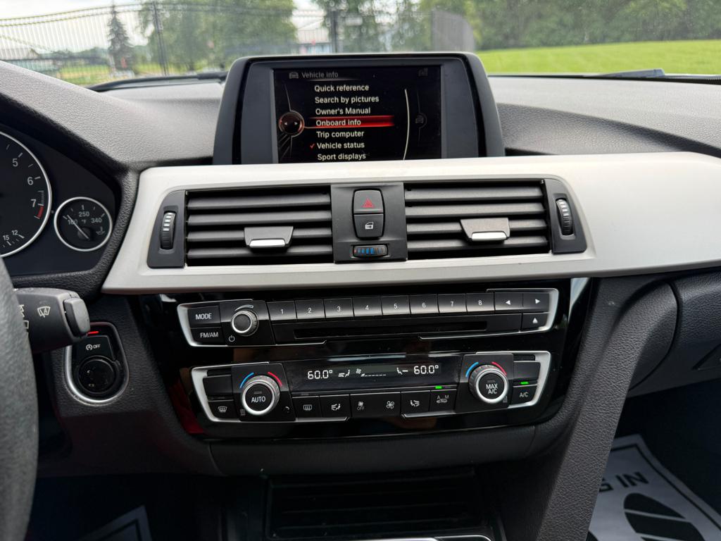 2017 BMW 320 — photo 19