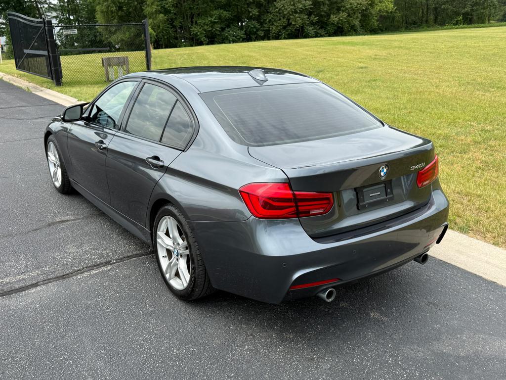 2016 BMW 340 — photo 9