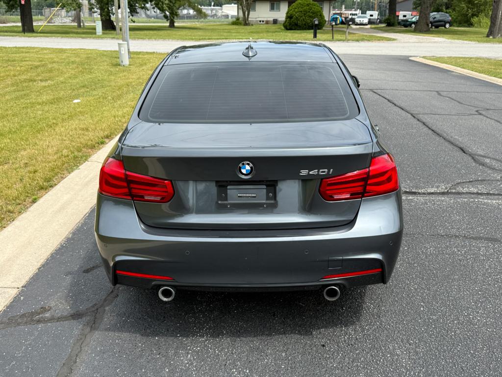 2016 BMW 340 — photo 13
