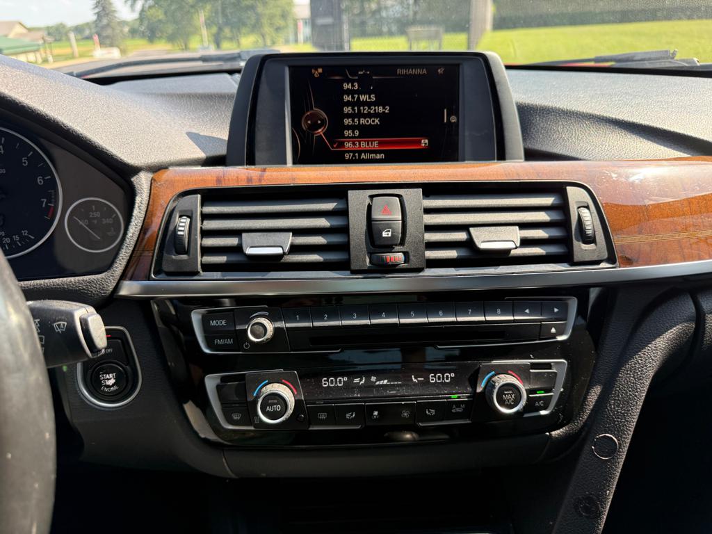 2016 BMW 320 — photo 20