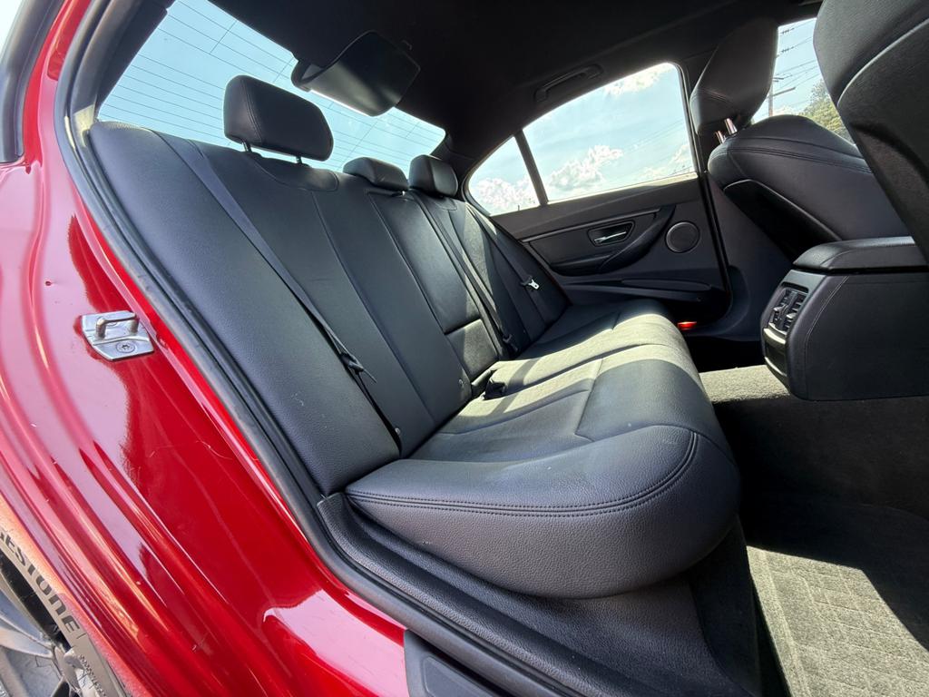 2016 BMW 320 — photo 34