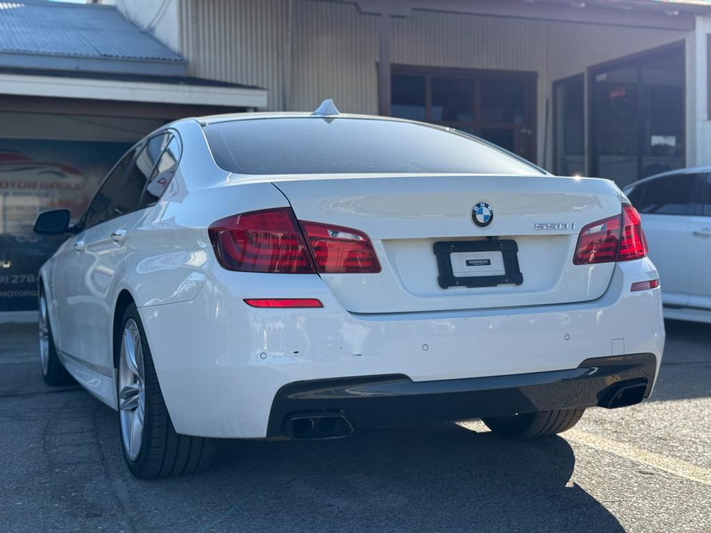 2012 BMW 550 — photo 7