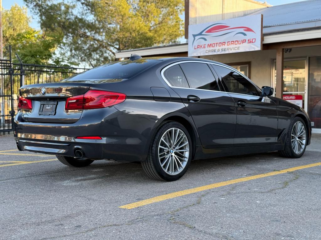 2017 BMW 530 — photo 8