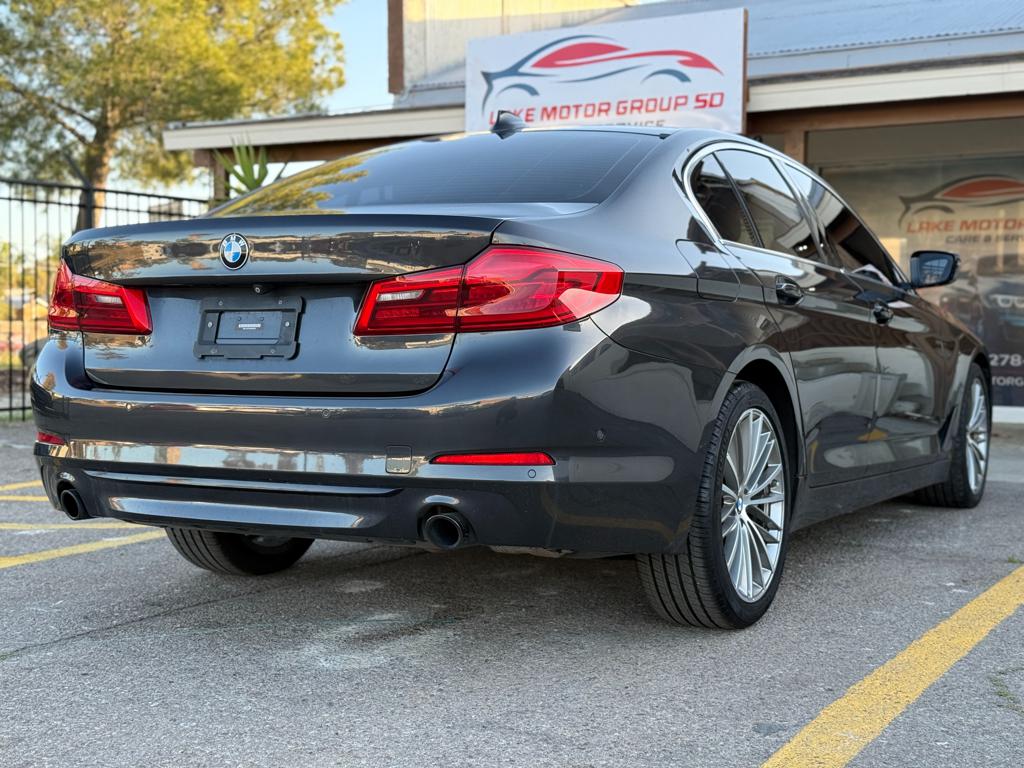 2017 BMW 530 — photo 9