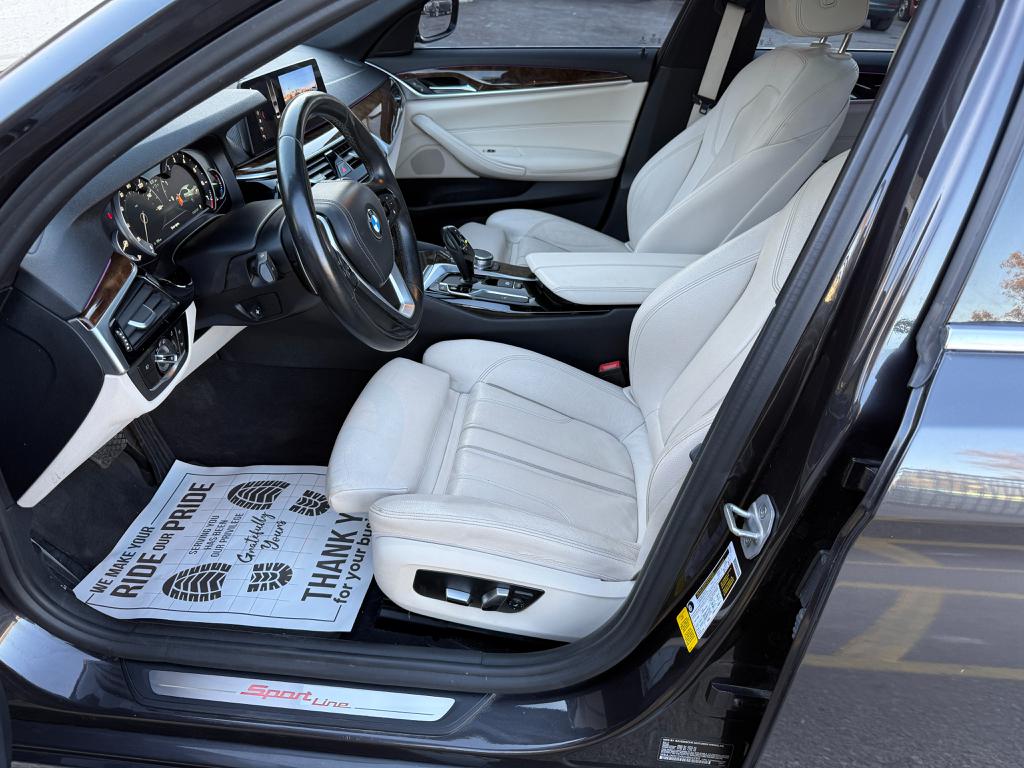 2017 BMW 530 — photo 18
