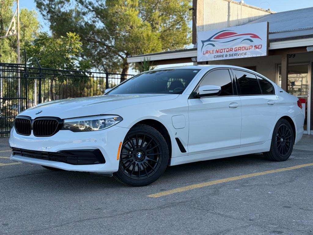 2019 BMW 530E — photo 1