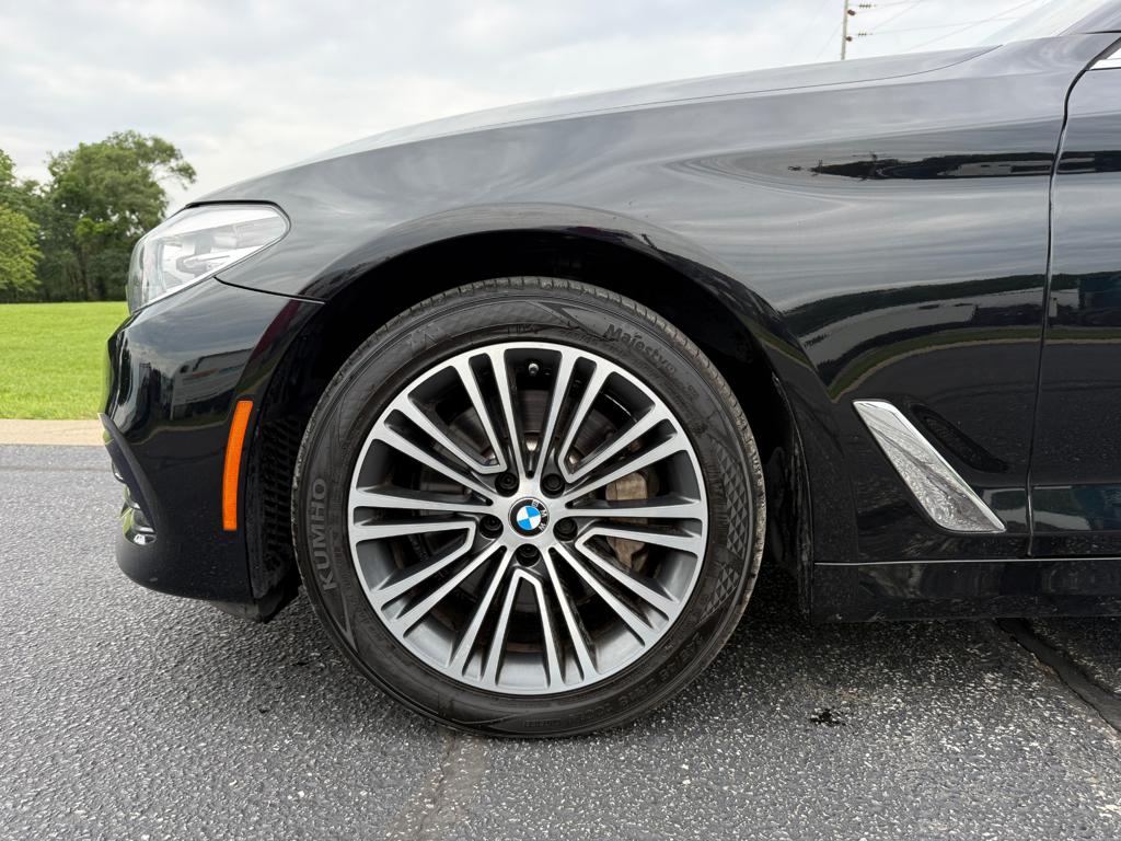 2020 BMW 530 — photo 7