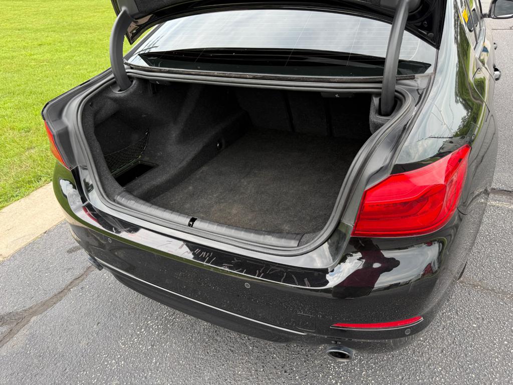 2020 BMW 530 — photo 15