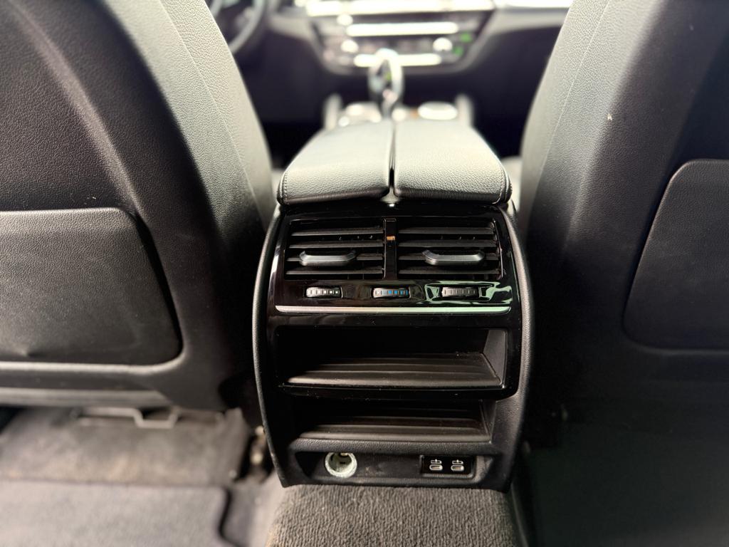 2020 BMW 530 — photo 35