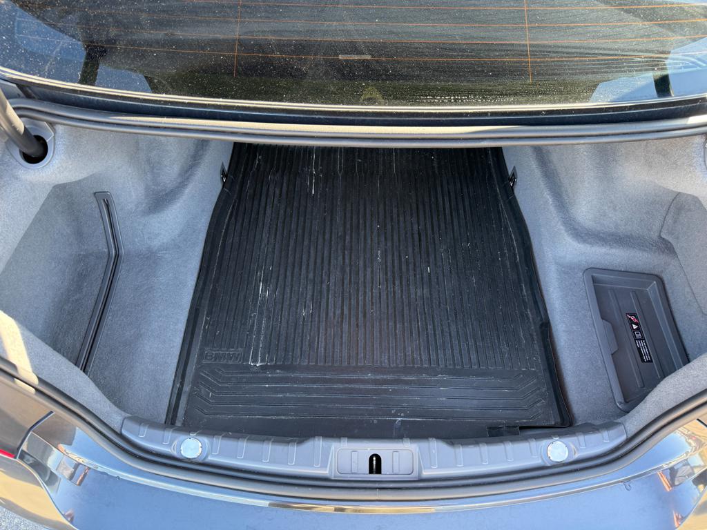 2012 BMW 750 — photo 35