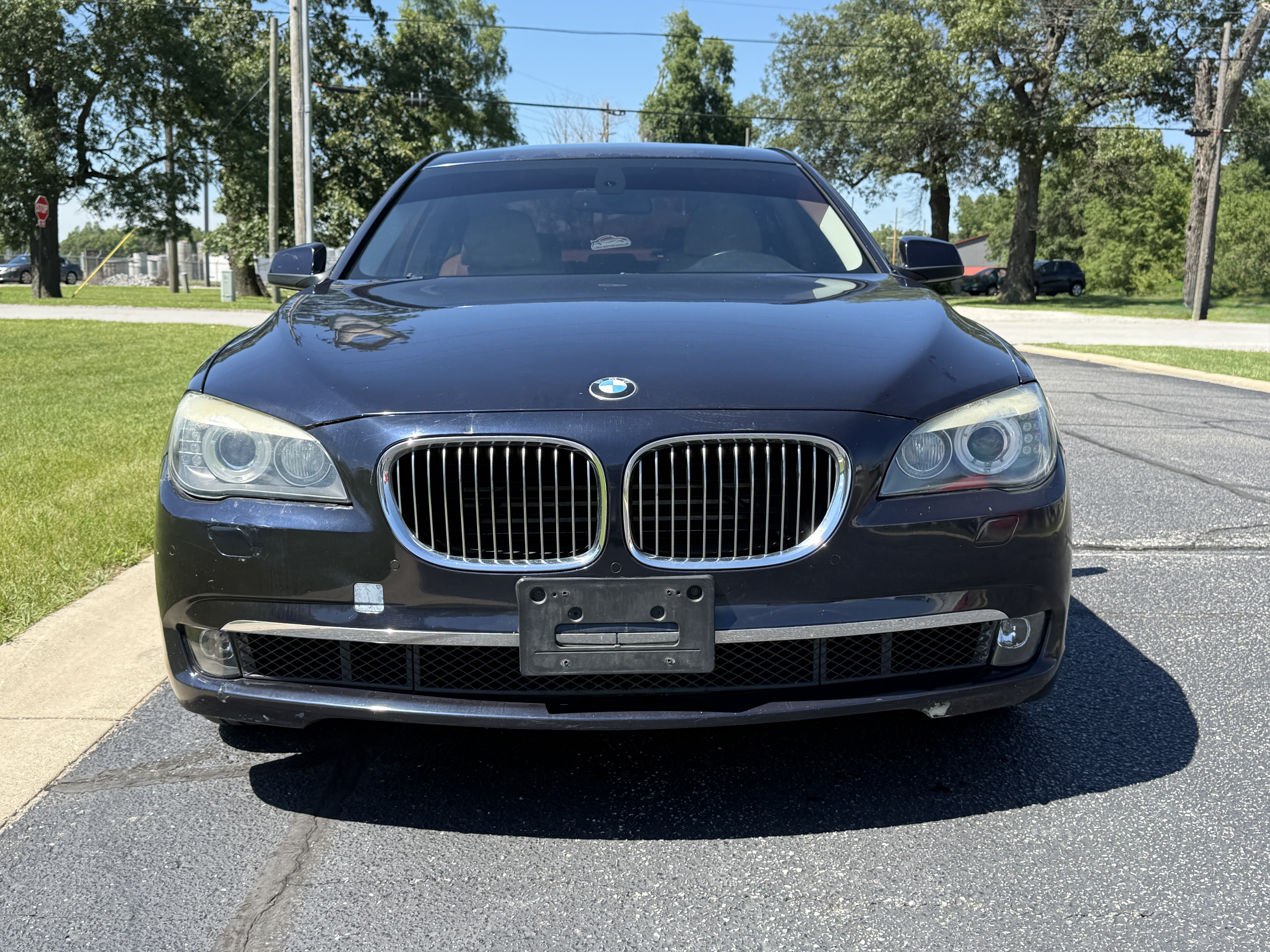 2012 BMW 750 — photo 5