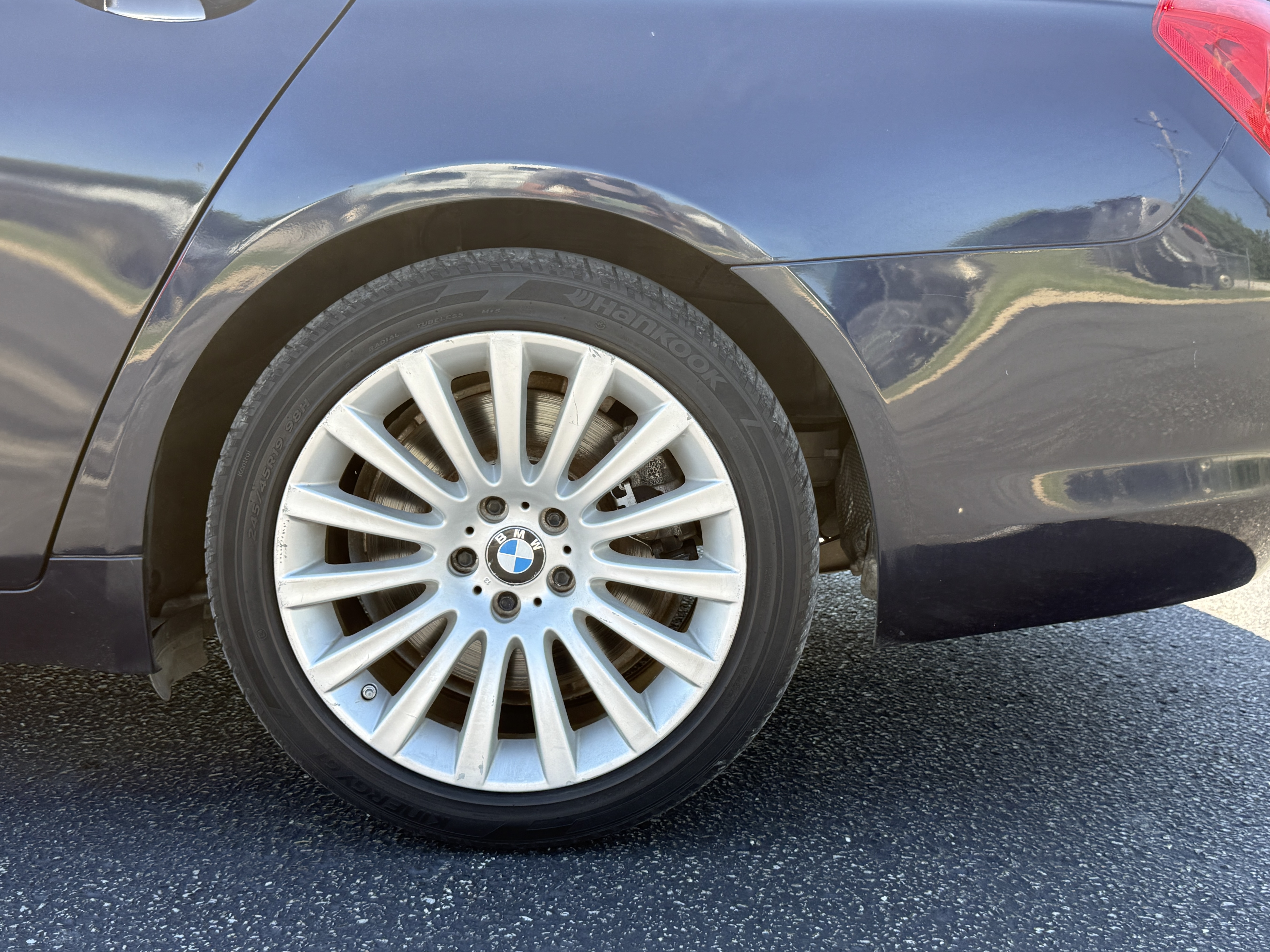 2012 BMW 750 — photo 7