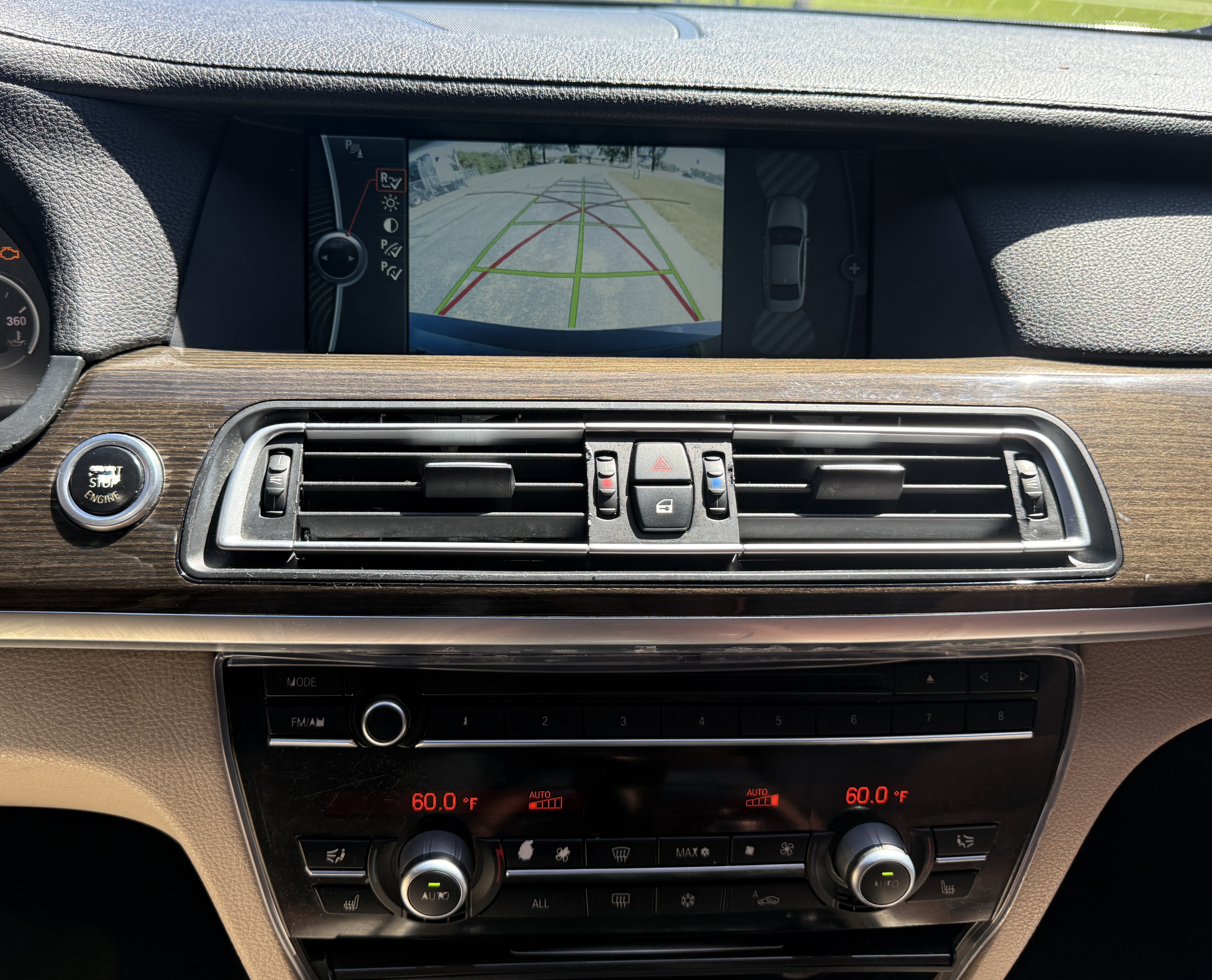2012 BMW 750 — photo 22