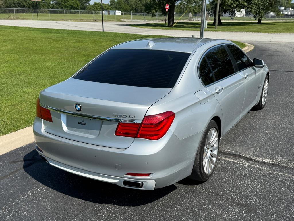 2012 BMW 750 — photo 20
